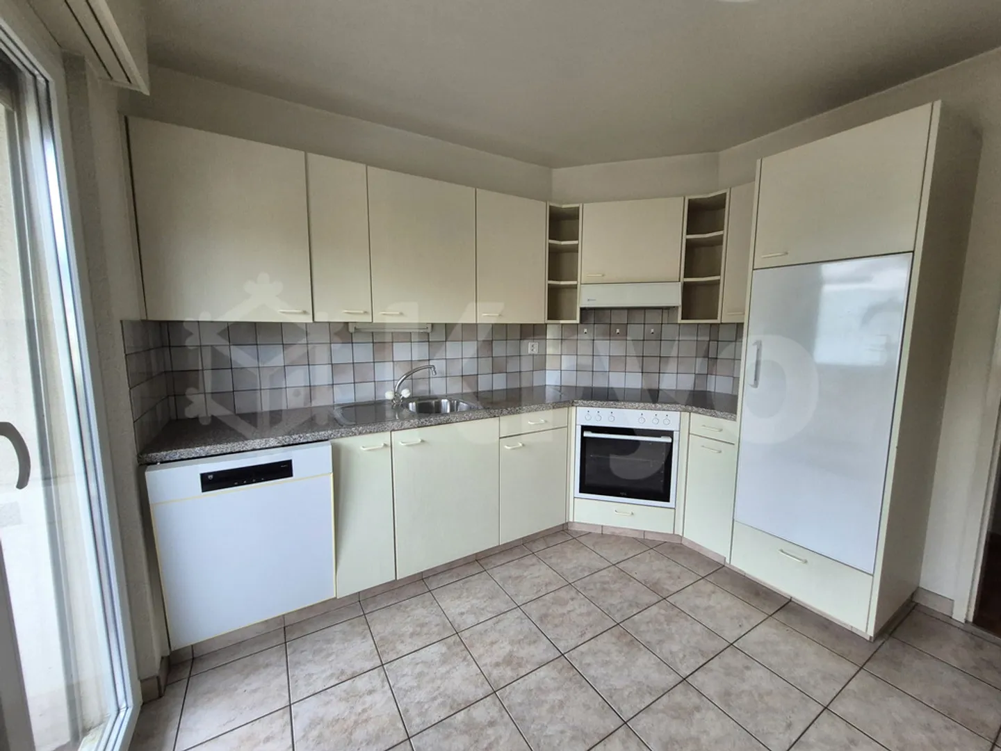 SION - CENTER / 4.5 ROOM APARTMENT WITH BALCONY - Photo 3 of 11