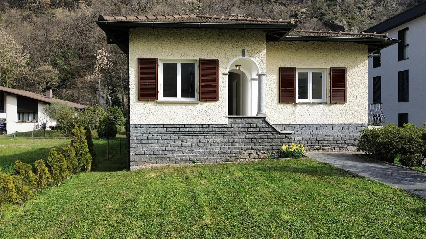 Elegant detached house with 4.5 rooms and mountain views in Po... - Photo 15 of 17