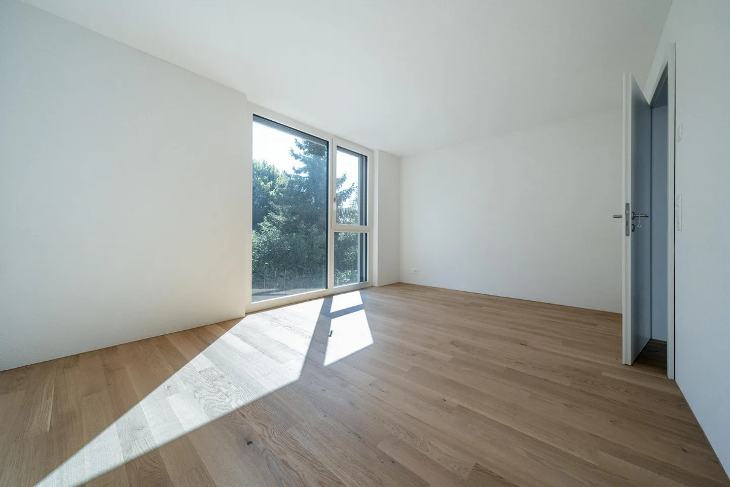 4.5-Zi. Etagenwohnung mit Sonnenterrasse und stilvollem Innenausbau - Foto 12 von 14