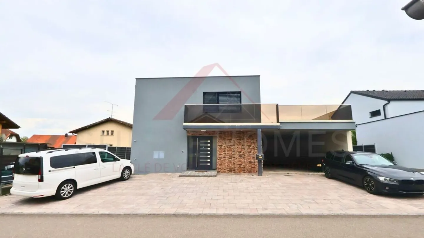 Exklusive 4½-Zimmer-Villa mit Pool und Panoramaterrasse - Foto 19 von 27