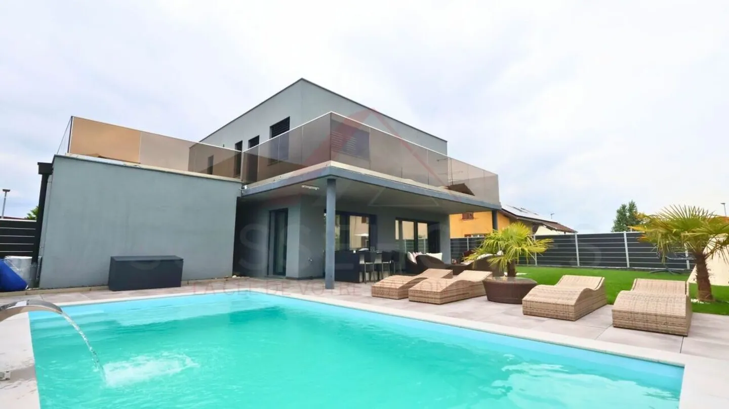 Exklusive 4½-Zimmer-Villa mit Pool und Panoramaterrasse - Foto 20 von 27