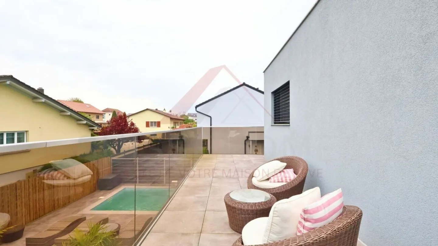 Exklusive 4½-Zimmer-Villa mit Pool und Panoramaterrasse - Foto 25 von 27