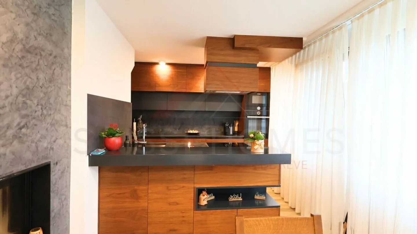 Exklusive 4½-Zimmer-Villa mit Pool und Panoramaterrasse - Foto 4 von 27