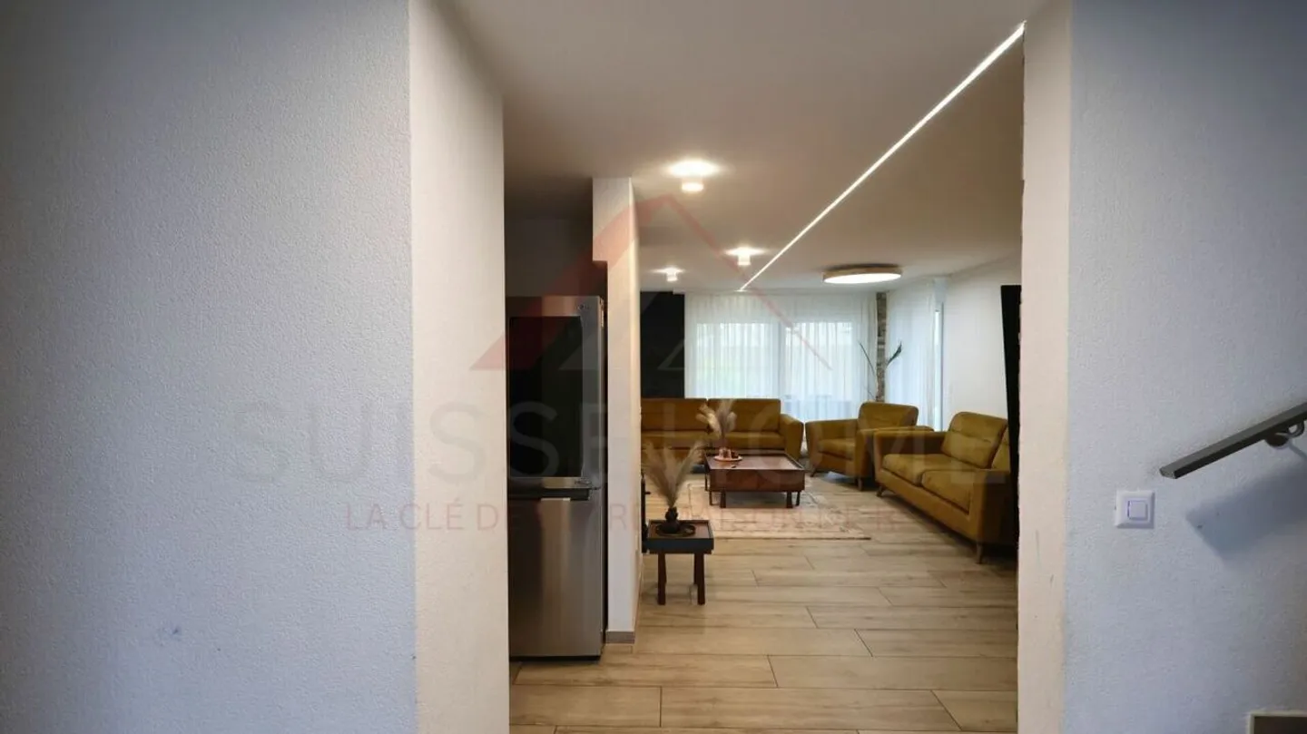 Exklusive 4½-Zimmer-Villa mit Pool und Panoramaterrasse - Foto 8 von 27