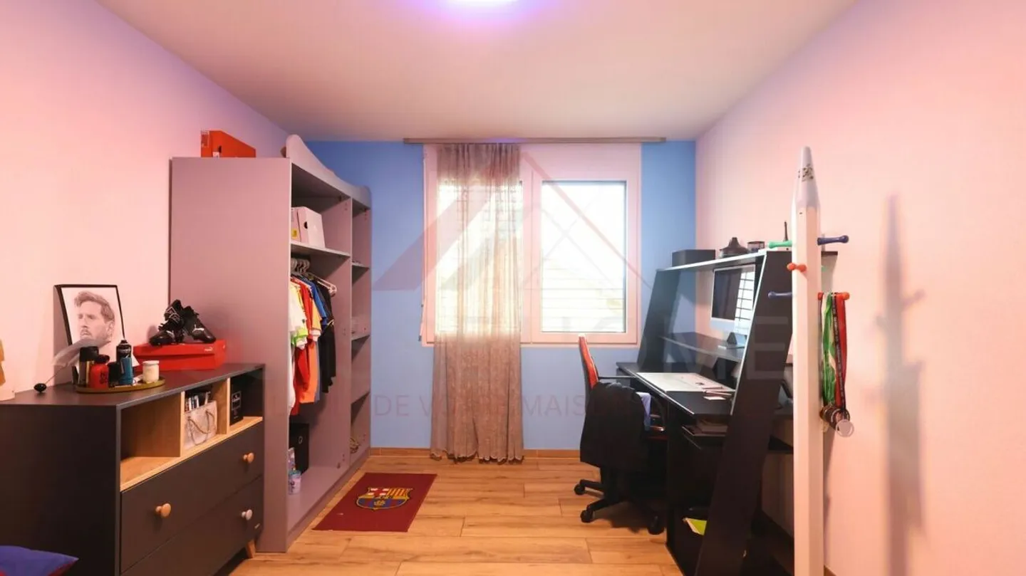 Exklusive 4½-Zimmer-Villa mit Pool und Panoramaterrasse - Foto 13 von 27