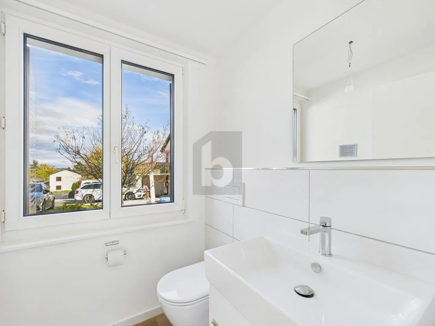 OASIS DE VIE AVEC JARDIN ET EMPLACEMENT OPTIMAL - Photo 3 sur 6