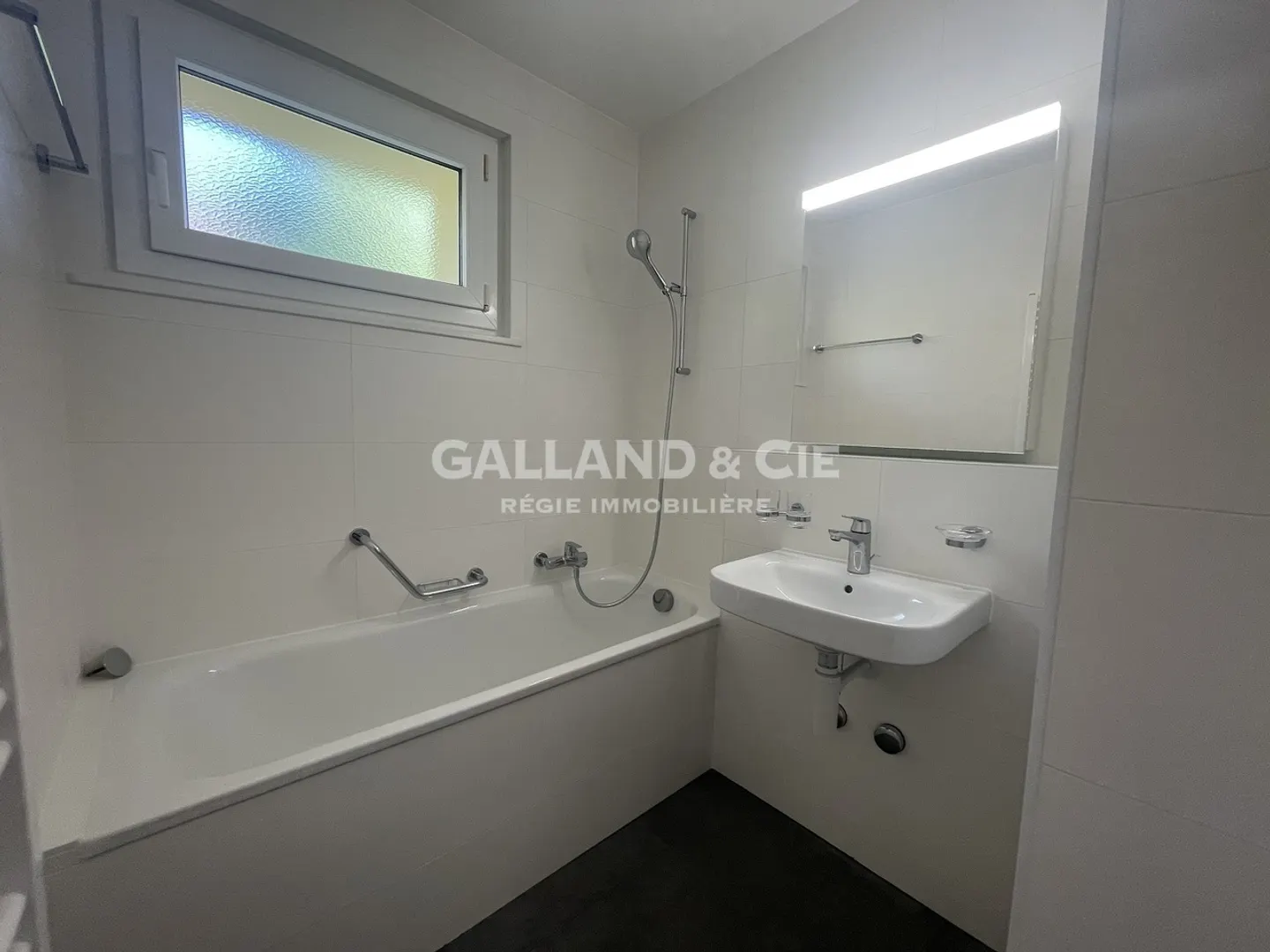 Charmant appartement 5 pièces - Photo 6 sur 8
