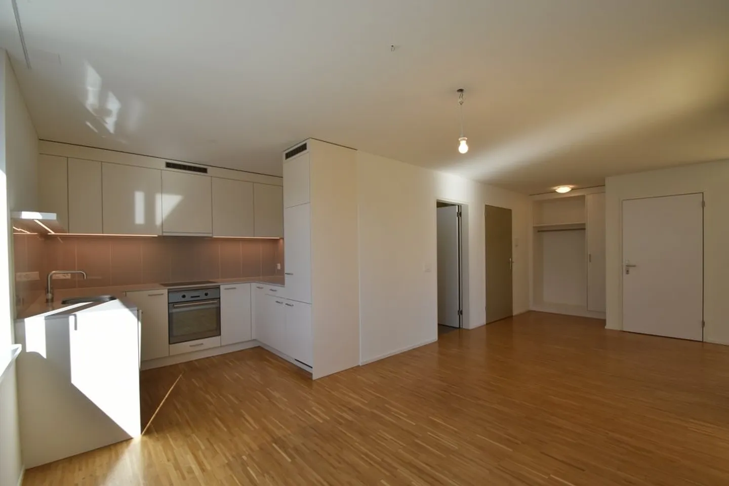 Rent a 3 ½ rooms apartment in Birmensdorf - Photo 2 of 9