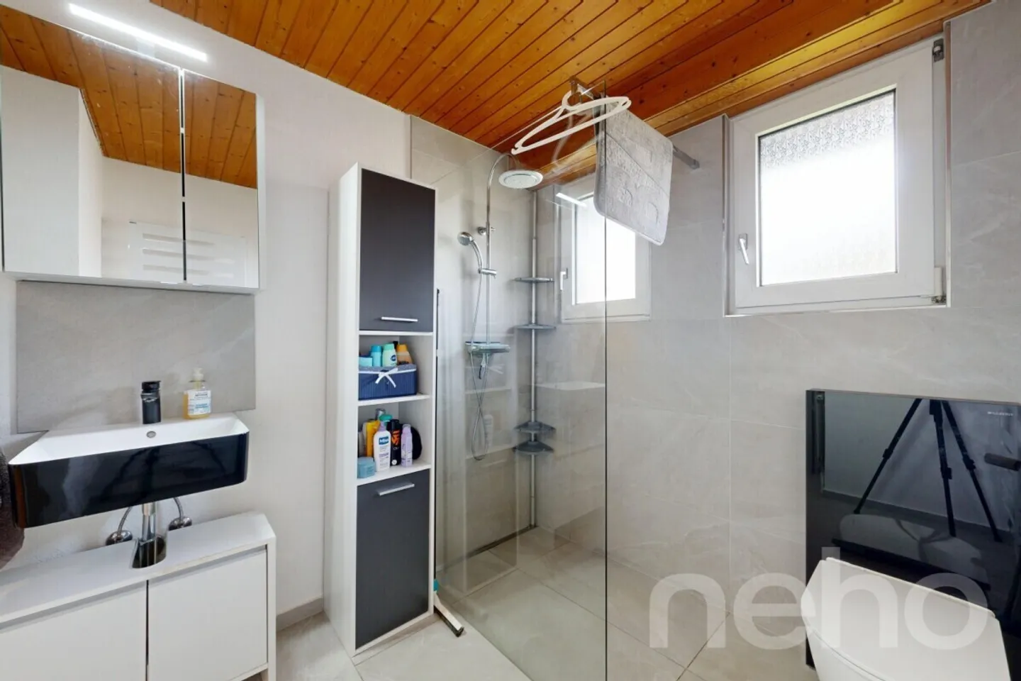 Charming single-family house with large garden, winter garden and pond - Photo 7 of 12