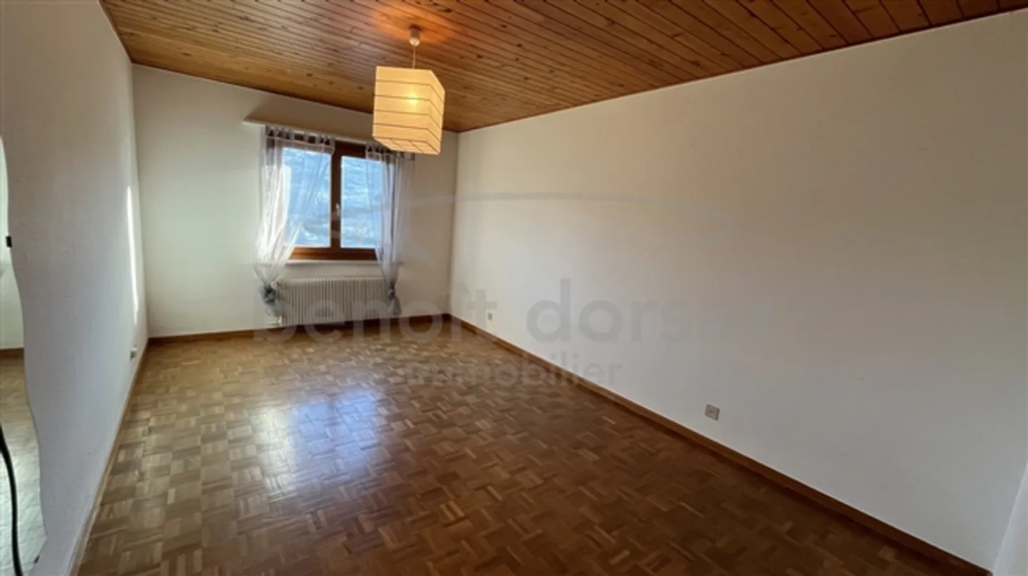 2.5 Room Apartment - Photo 4 of 9