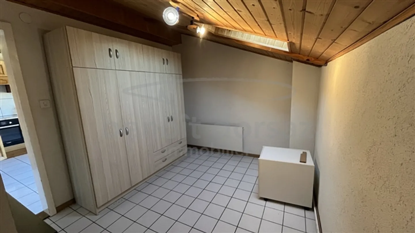 2.5 Room Apartment - Photo 5 of 9