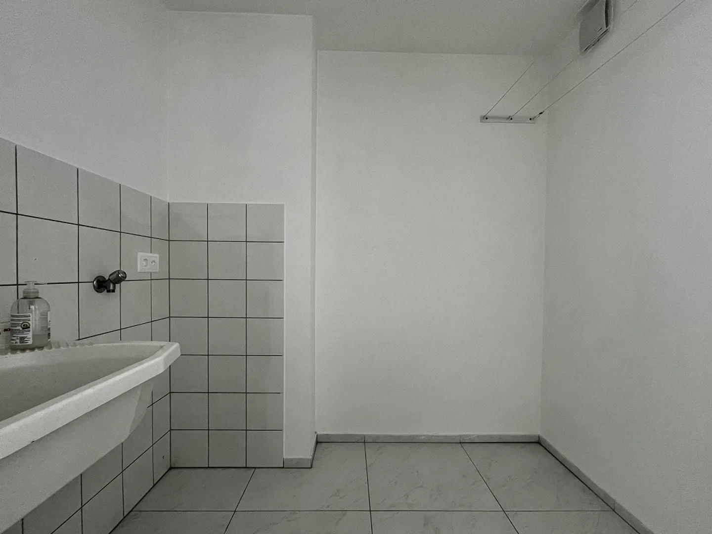 RIVERA - ZU VERMIETEN 4.5 ZIMMER MIT GLASTERRASSE - Foto 7 von 12