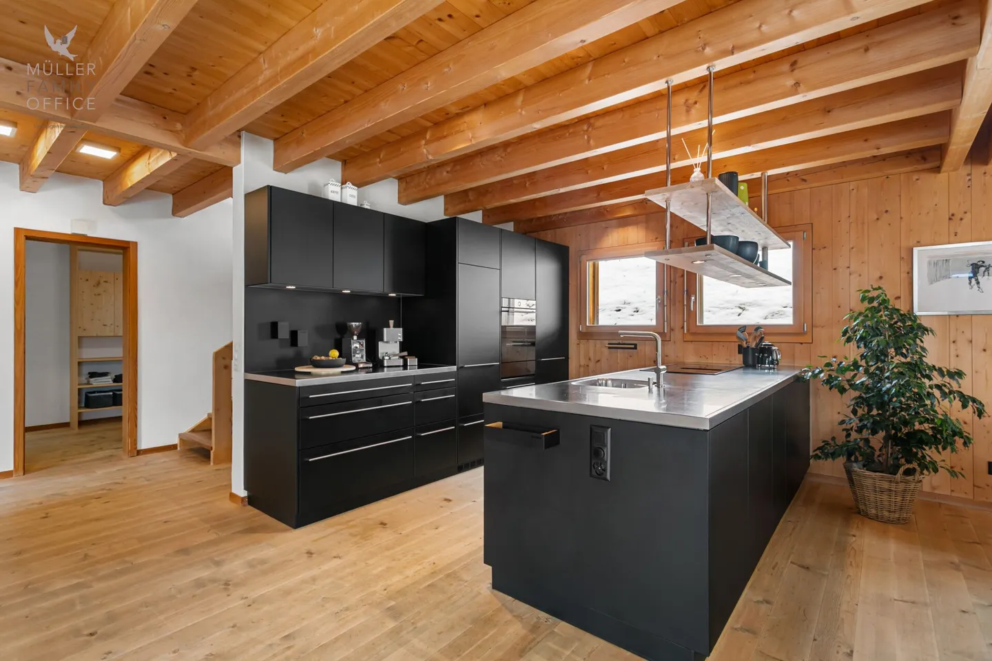 Stilvolles Holzhaus mit alpinem Charme und nachhaltigem Wohn- und Energiekonzept - Foto 7 di 13