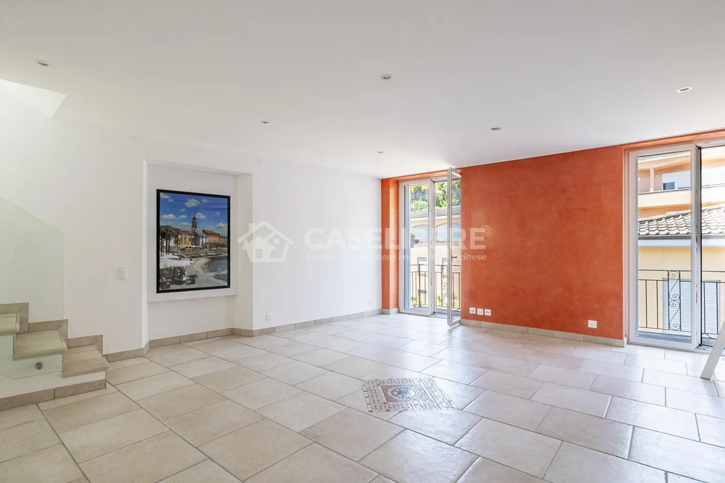 3.5-ROOM DUPLEX WITH TERRACE AND LAKE VIEW IN THE HEART OF ASCONA - Photo 2 of 18