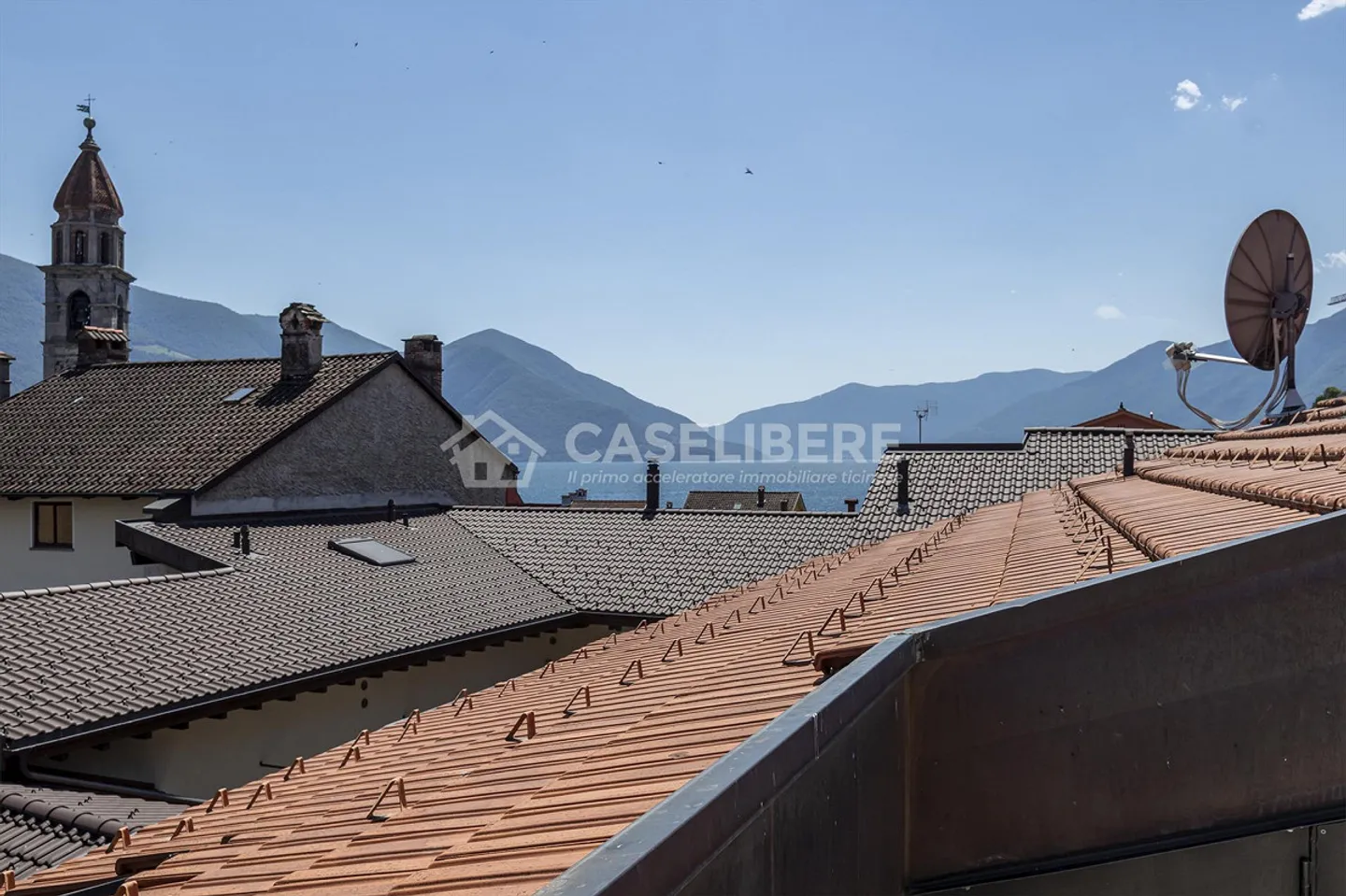 3.5-ROOM DUPLEX WITH TERRACE AND LAKE VIEW IN THE HEART OF ASCONA - Photo 9 of 18