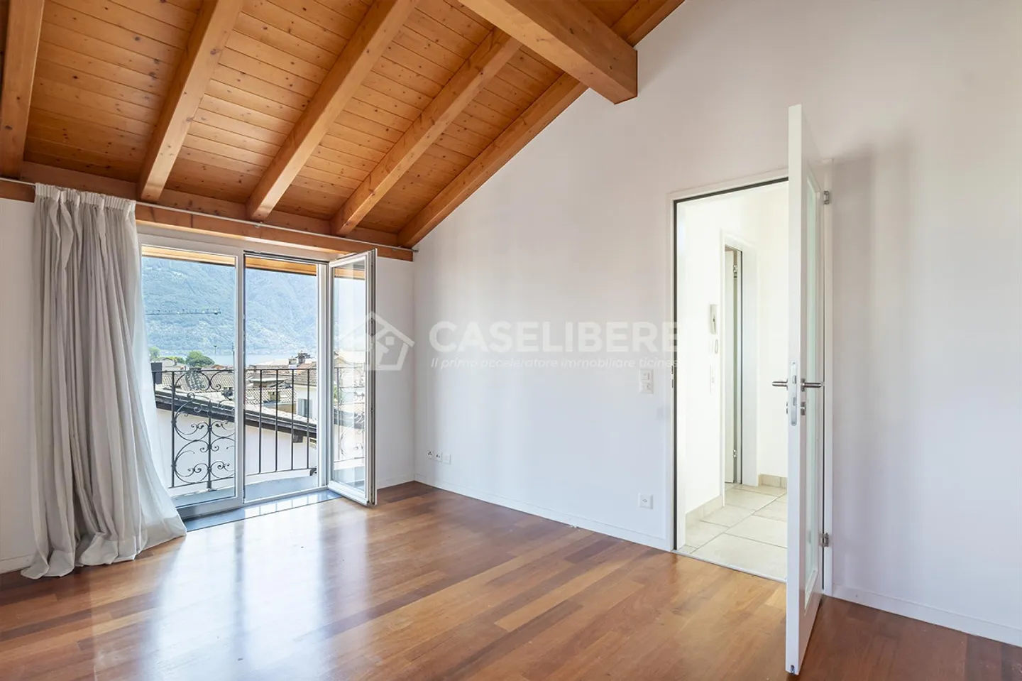 3.5-ROOM DUPLEX WITH TERRACE AND LAKE VIEW IN THE HEART OF ASCONA - Photo 11 of 18
