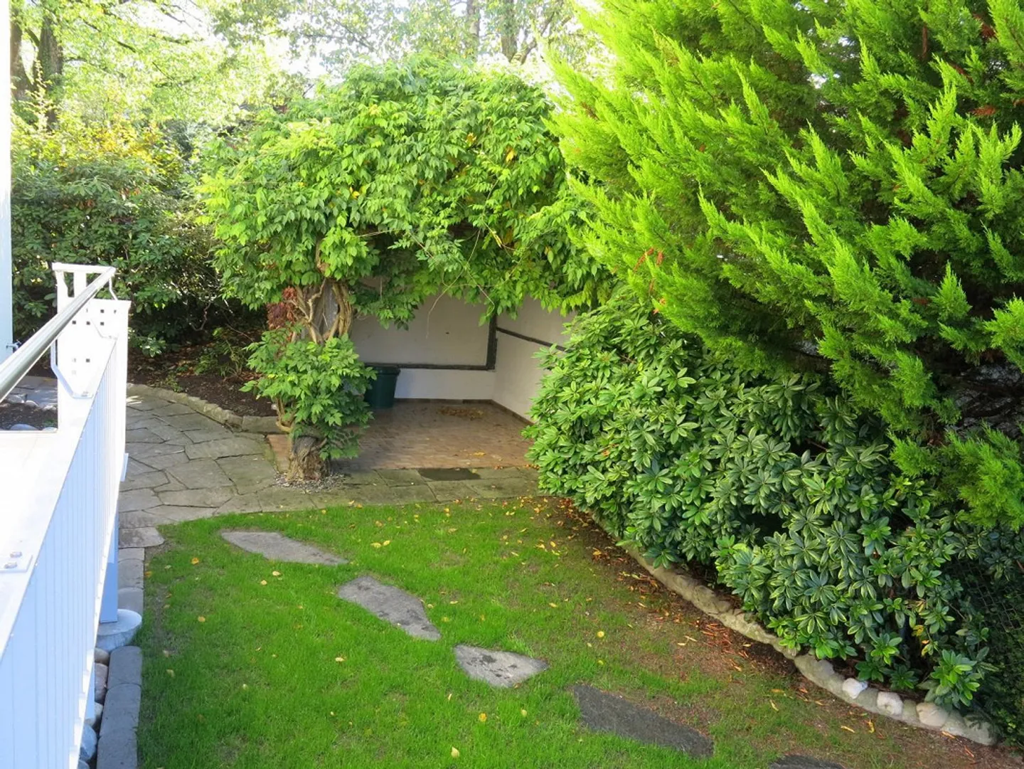 Appartamento giardino soleggiato con terrazza e balcone - Foto 6 di 13