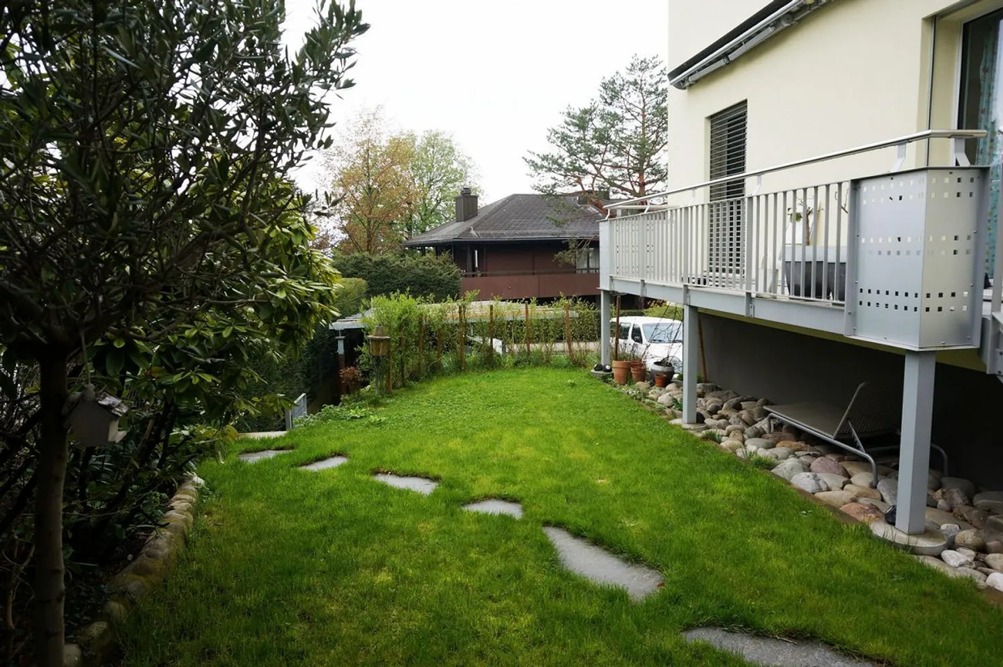 Appartamento giardino soleggiato con terrazza e balcone - Foto 7 di 13