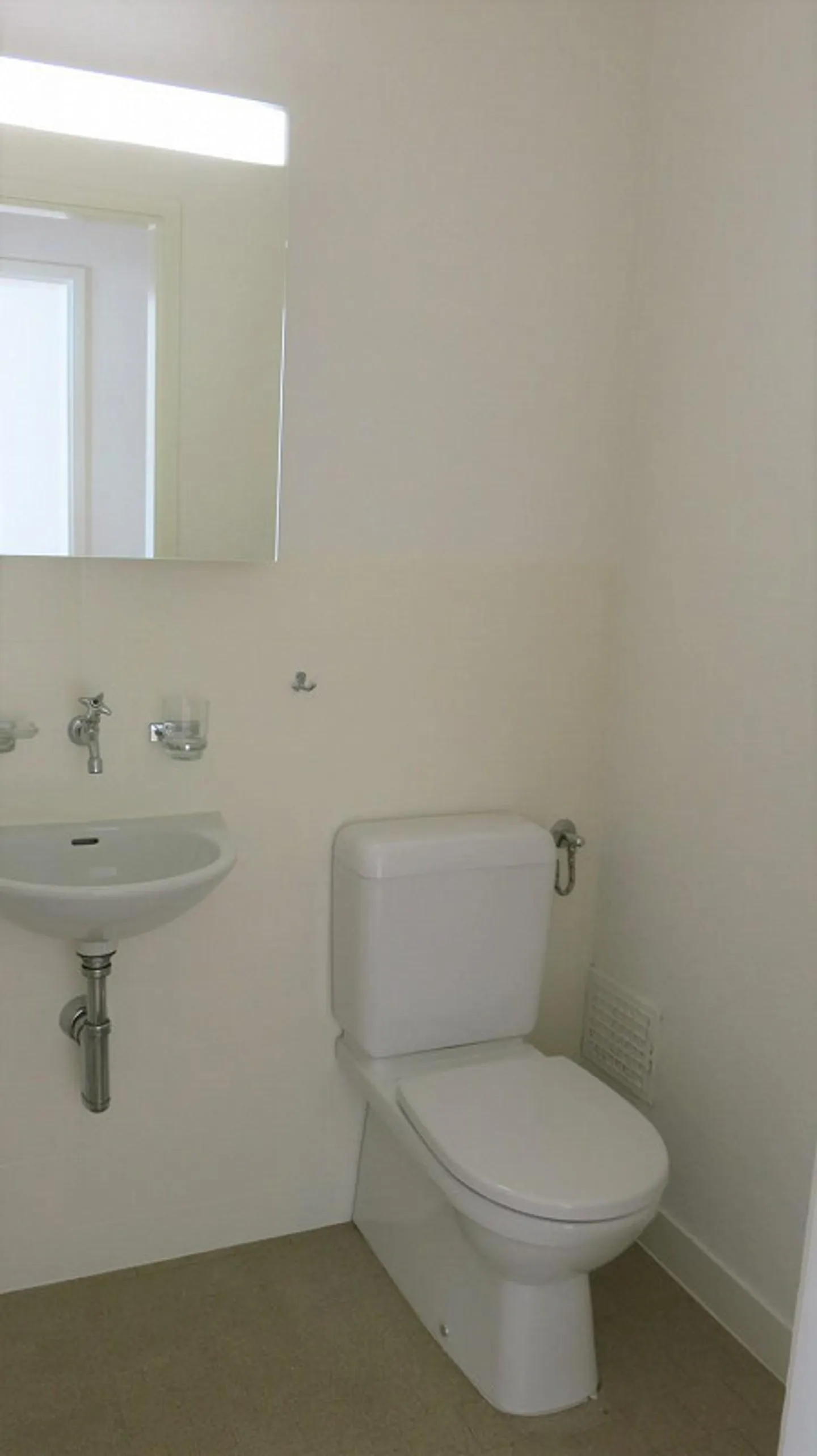 Appartamento giardino soleggiato con terrazza e balcone - Foto 13 di 13