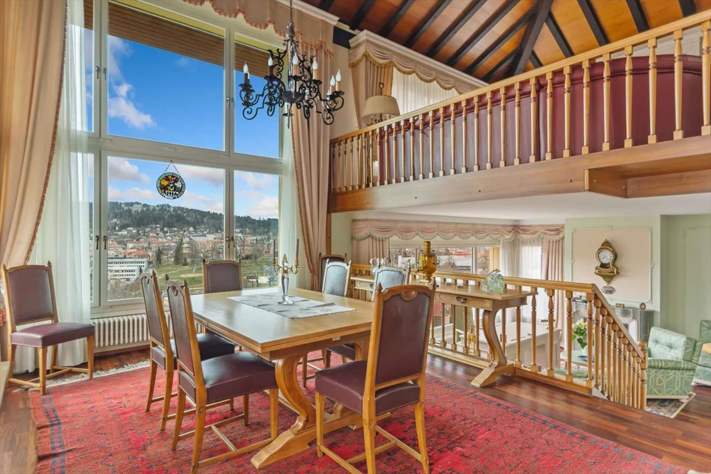 Außergewöhnliches Anwesen mit 12,5 Zimmern - Foto 3 von 13