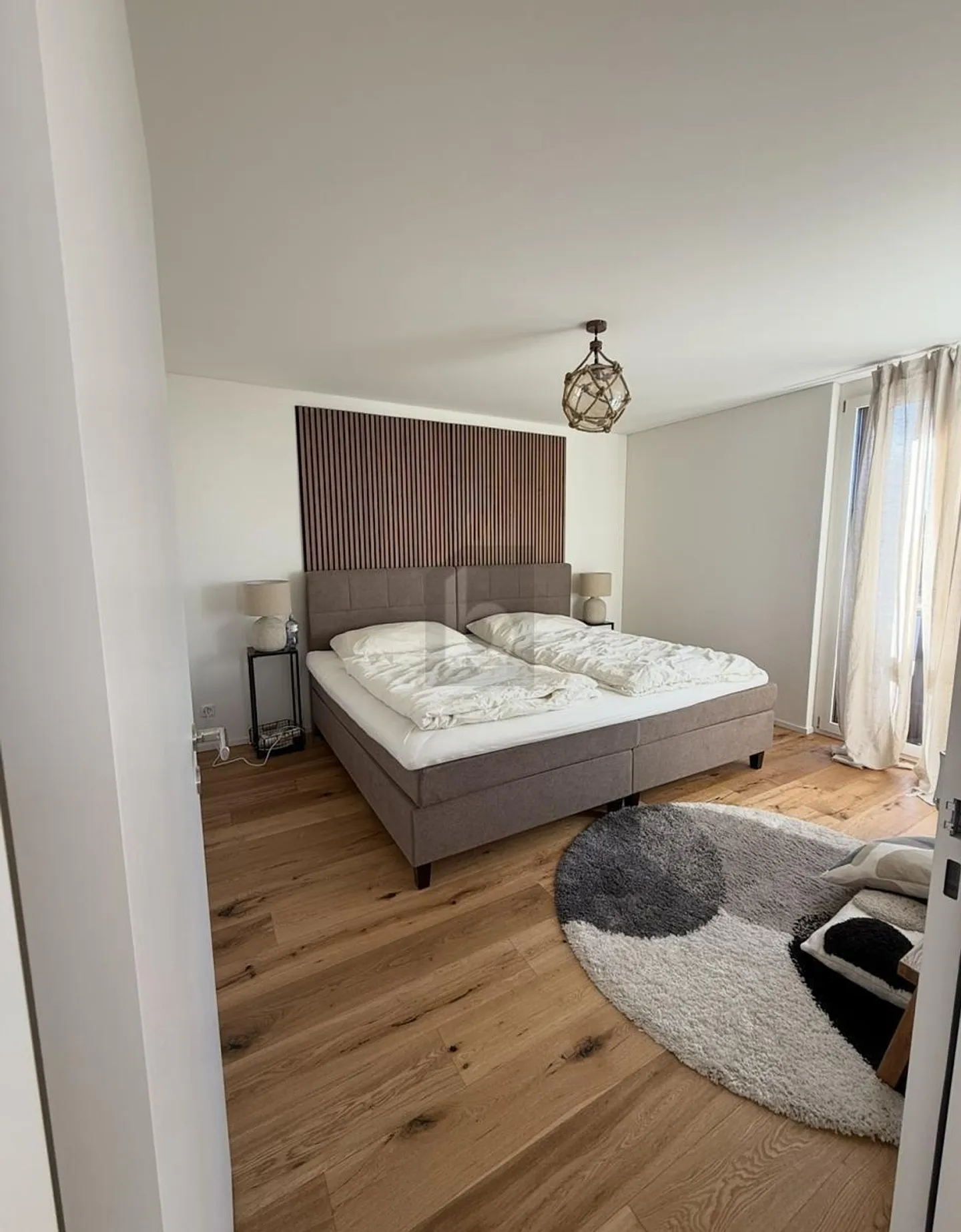 Appartamento moderno con balcone - Foto 3 di 6