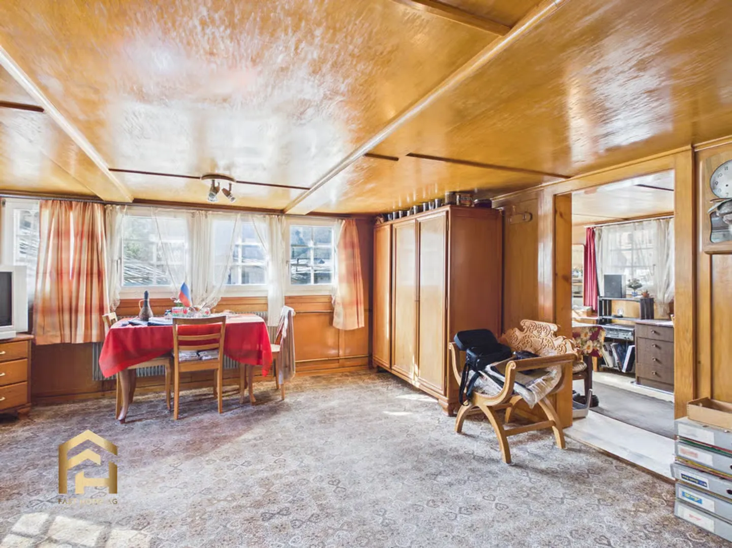 Appartamento in edificio storico da ristrutturare nel centro del villaggio di Saas-Fee, seconda casa - Foto 2 di 13
