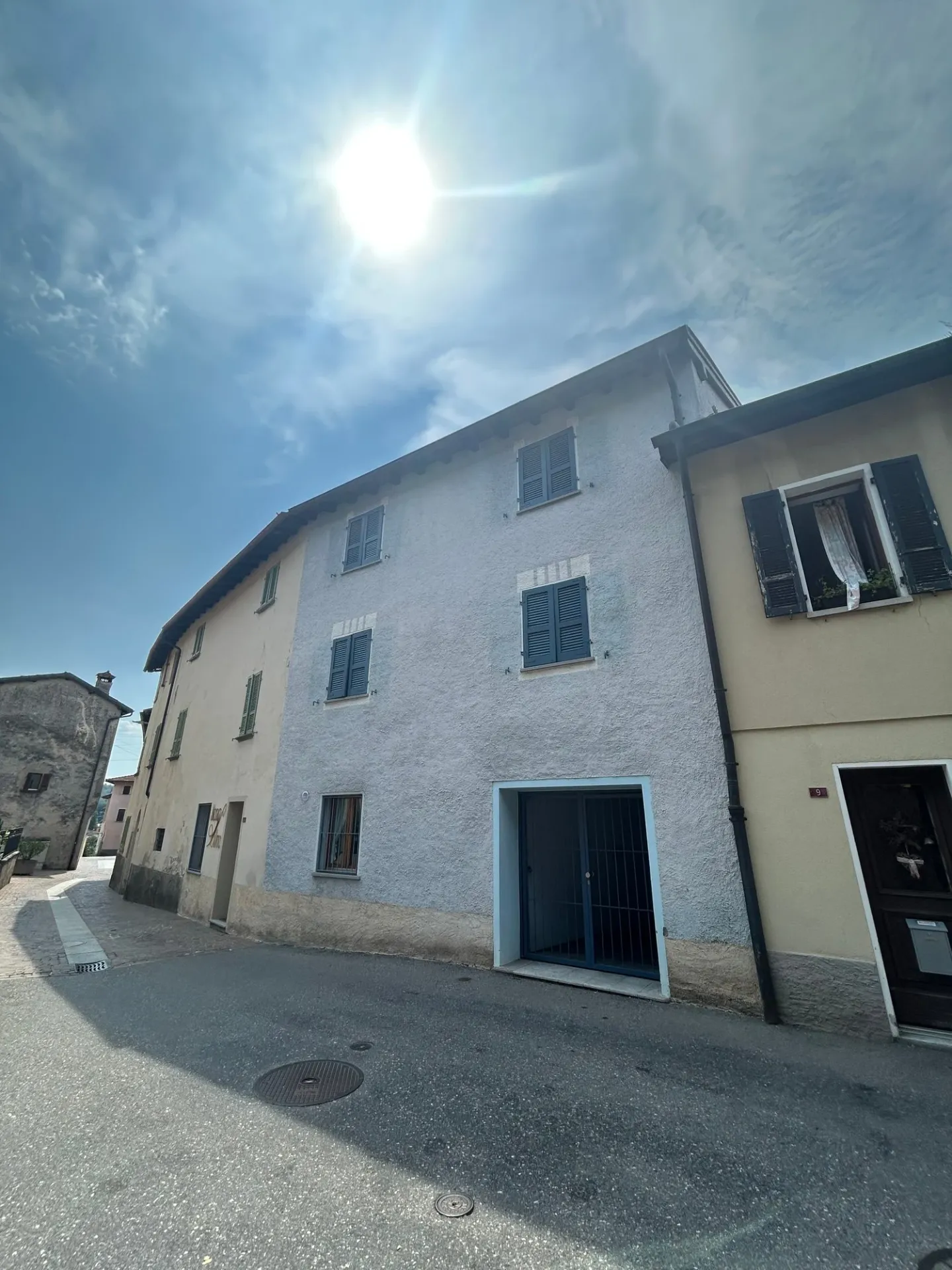 PONTE CAPRIASCA - PROPRIETÀ IMMOBILIARE CON 5 STANZE NEL CENTRO - Foto 1 di 14