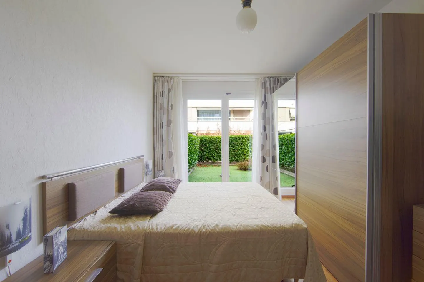 EXKLUSIVITÄT - Helle 4-Zimmer-Wohnung mit überdachter Terrasse - Foto 9 von 11