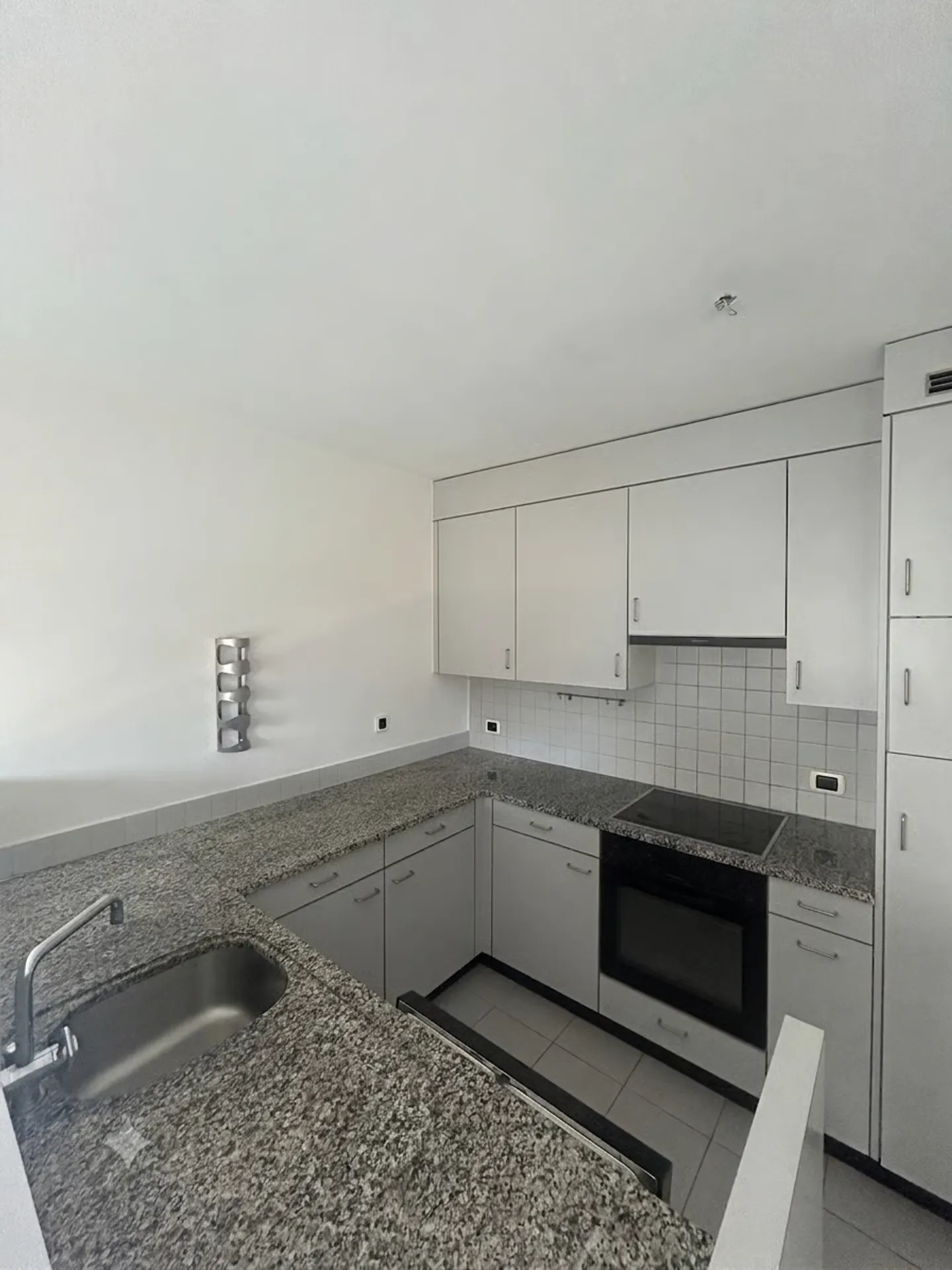 PONTE CAPRIASCA - PROPRIETÀ IMMOBILIARE CON 5 STANZE NEL CENTRO - Foto 6 di 14
