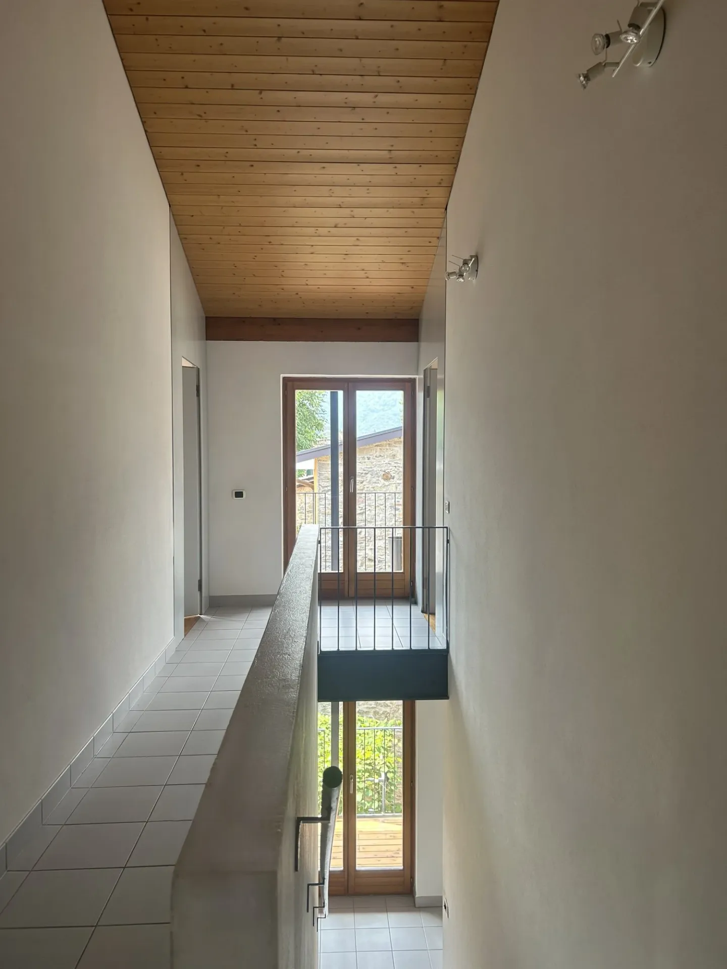 PONTE CAPRIASCA - PROPRIETÀ IMMOBILIARE CON 5 STANZE NEL CENTRO - Foto 9 di 14