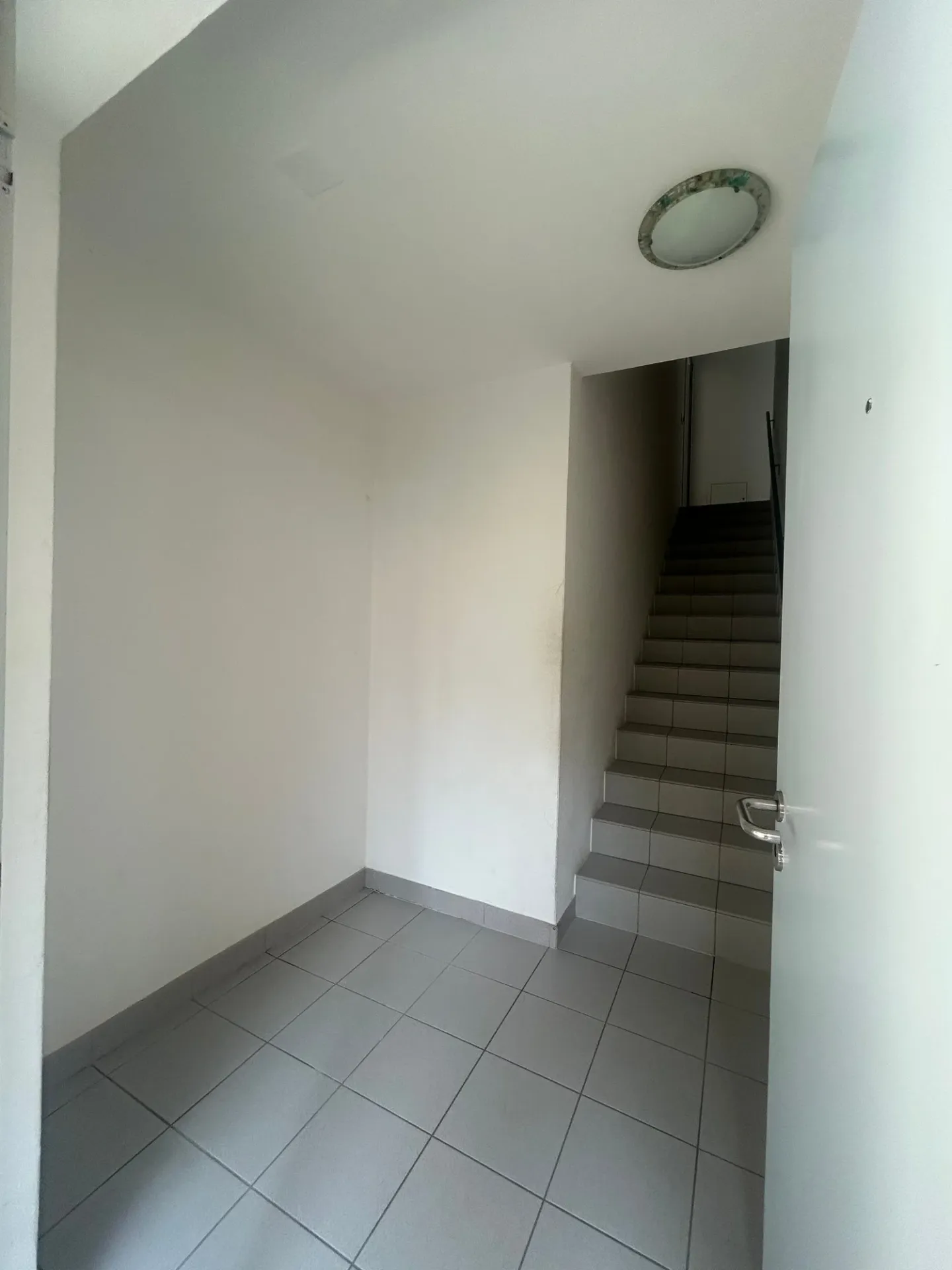 PONTE CAPRIASCA - PROPRIETÀ IMMOBILIARE CON 5 STANZE NEL CENTRO - Foto 2 di 14