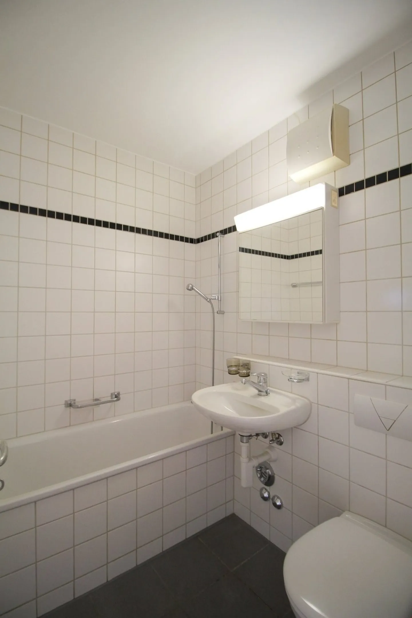 Confortevole appartamento con 2 stanze e balcone - Foto 4 di 5