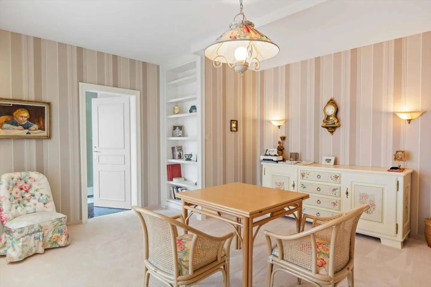 Außergewöhnliches Anwesen mit 12,5 Zimmern - Foto 9 von 13