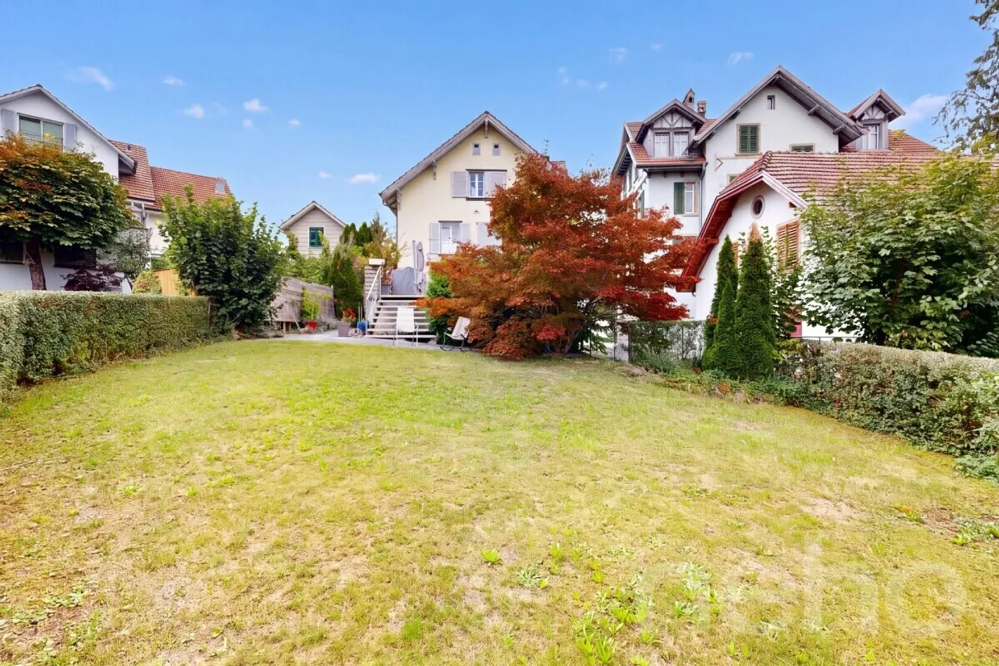 Detached 4.5-room house with commercial space in Langnau am Albis - Photo 2 of 12