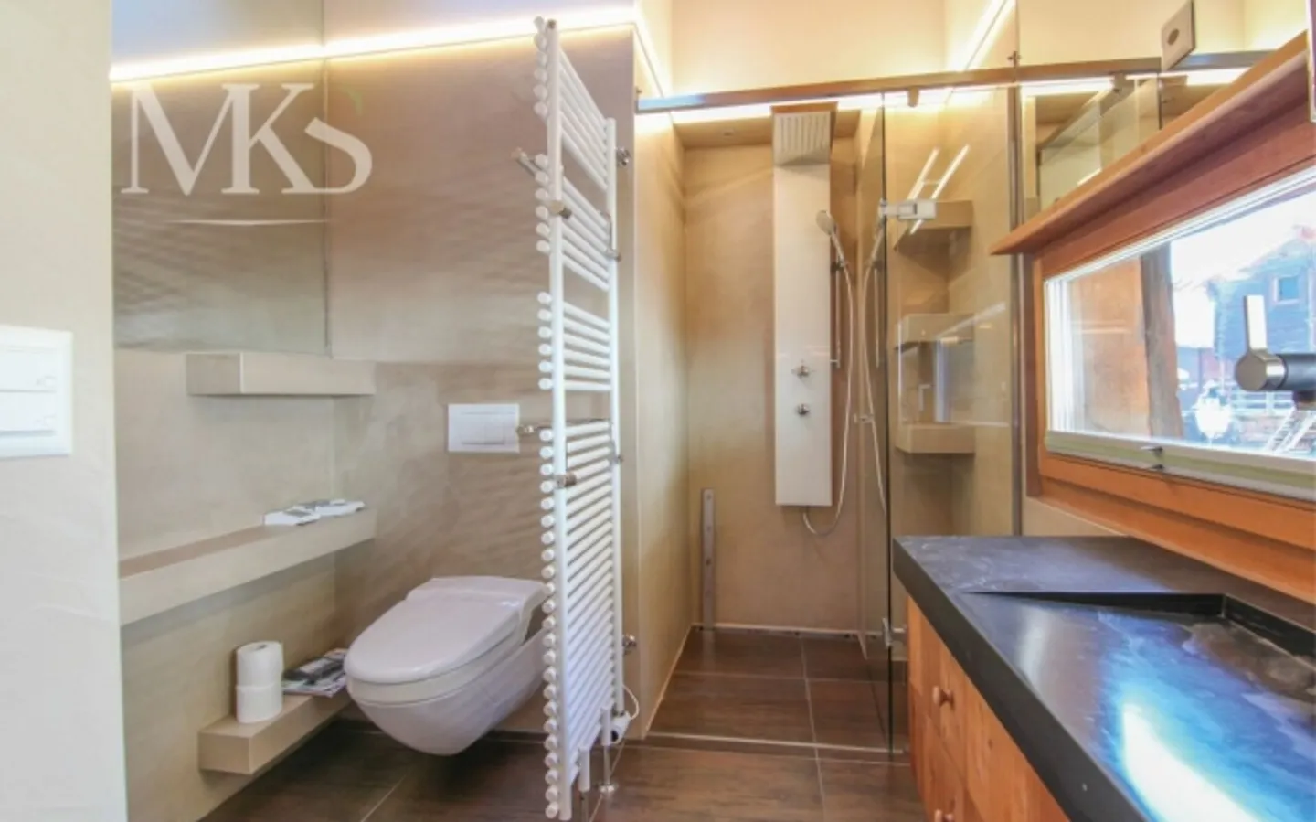 Exklusive Duplex-Luxuswohnung im umgebauten Stall im Herzen von Geschinen - Foto 13 von 20