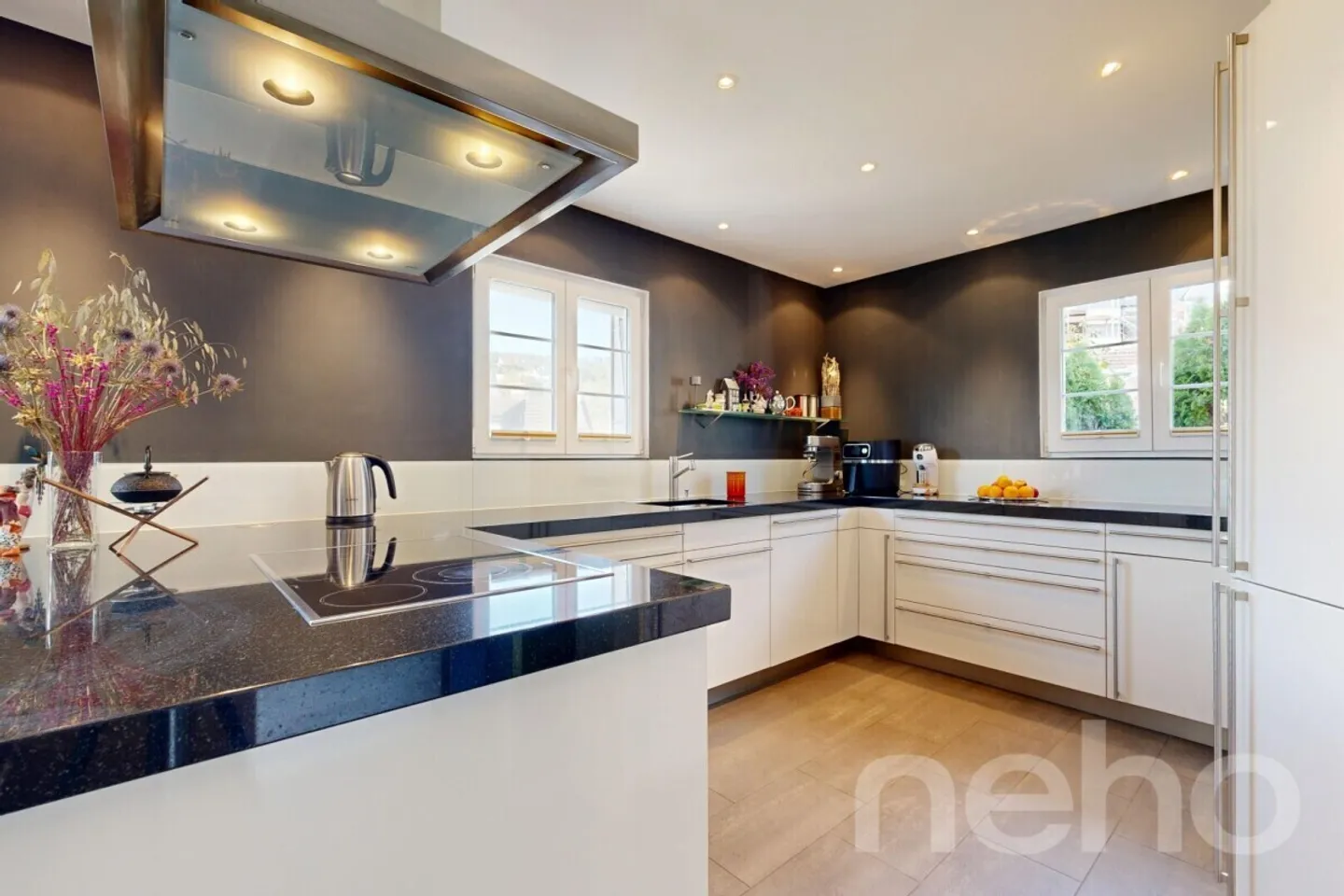 Detached 4.5-room house with commercial space in Langnau am Albis - Photo 8 of 12
