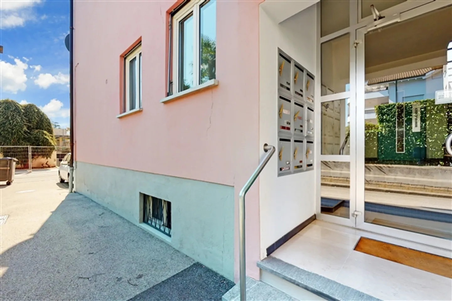 Tranquility and comfort in Locarno 3.5 rooms - Photo 1 of 7