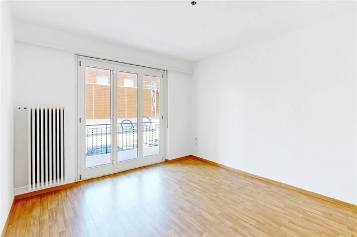 Tranquility and comfort in Locarno 3.5 rooms - Photo 6 of 7