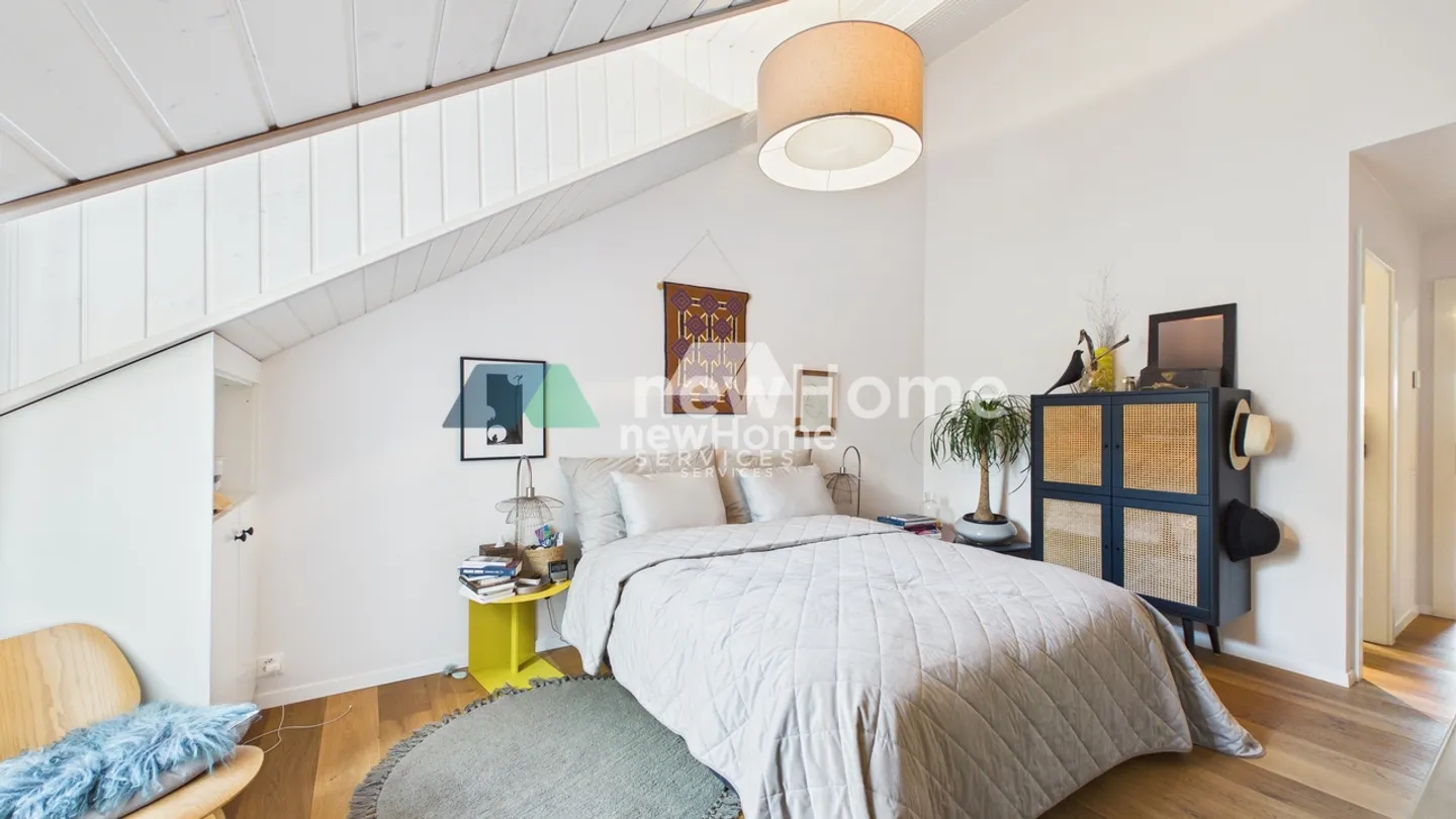 Attique moderne avec vue Jura - Photo 5 sur 7