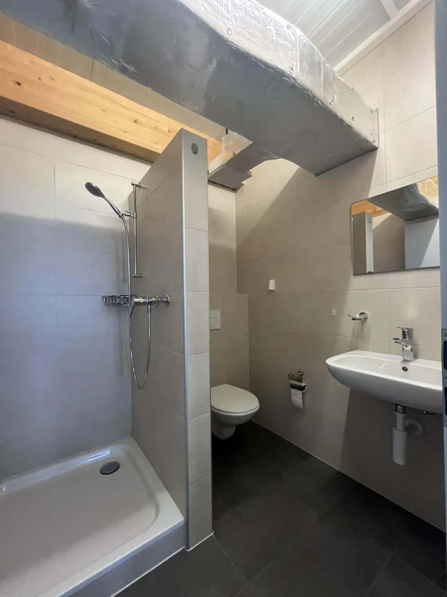 Commercial space for rent - Photo 5 of 5