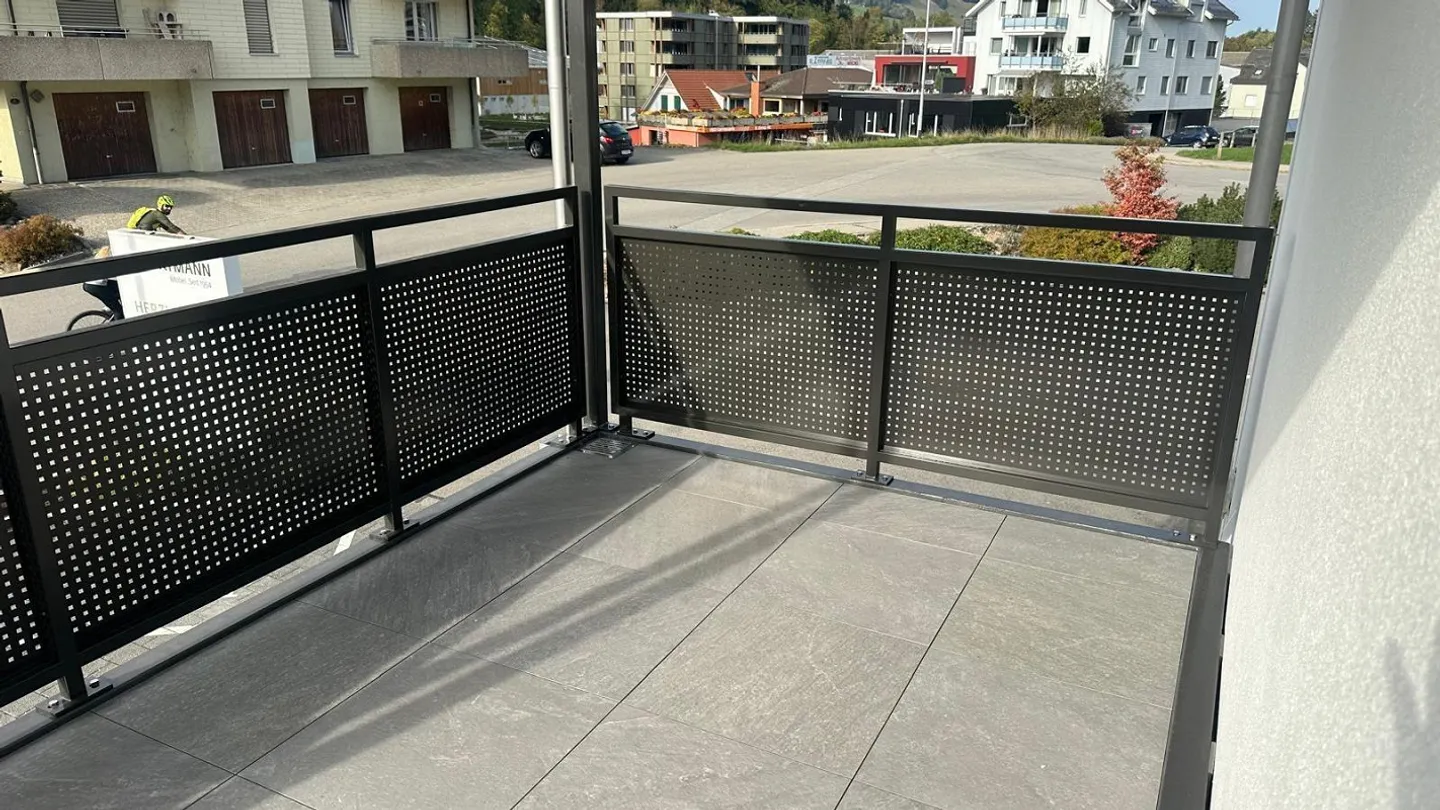 Appartement attrayant de 3,5 pièces avec nouveau balcon - Photo 3 sur 11