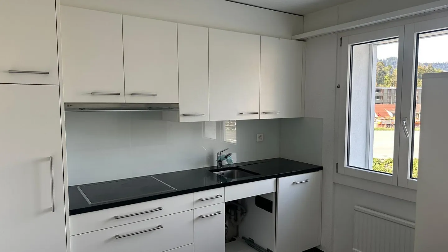 Appartement attrayant de 3,5 pièces avec nouveau balcon - Photo 8 sur 11
