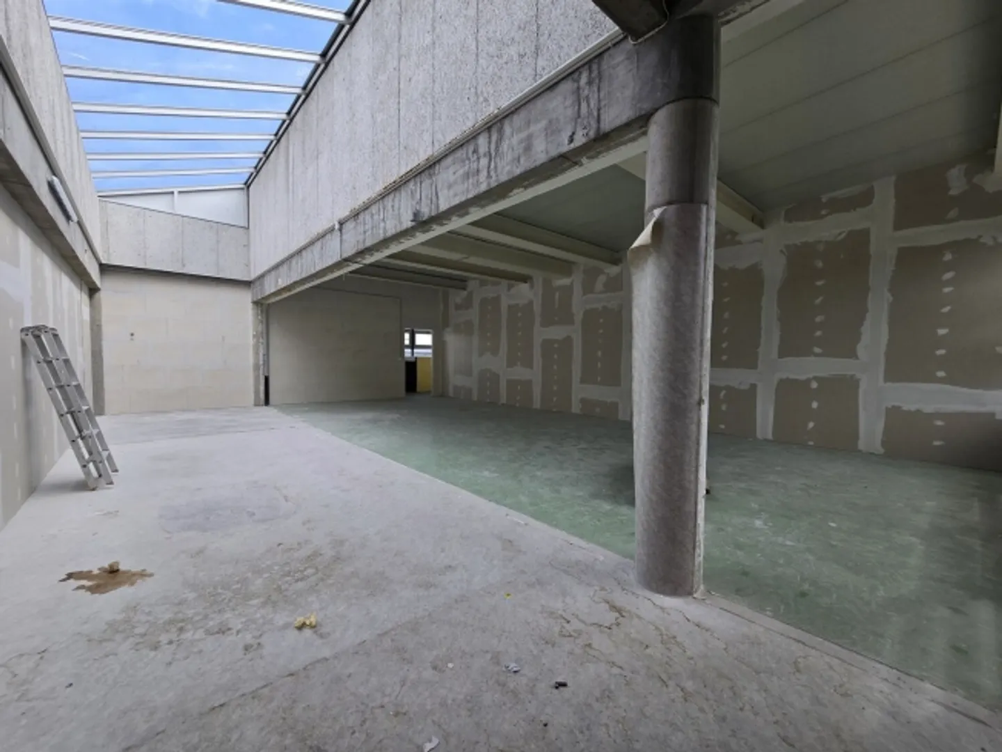 Eccellente posizione - Laboratorio / deposito - 255m² - Crissier - Foto 5 di 7