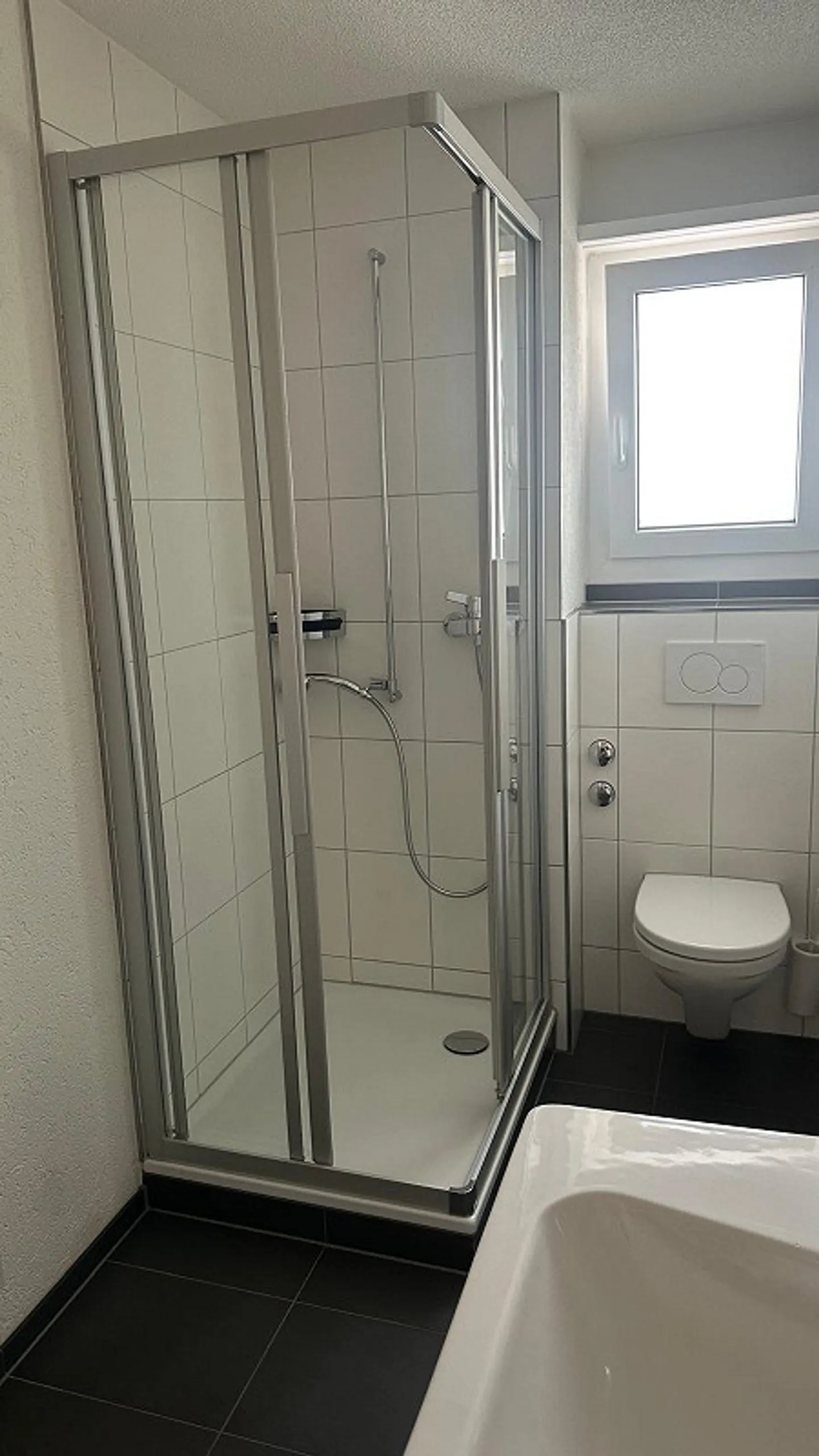 Appartement attrayant de 3,5 pièces avec nouveau balcon - Photo 10 sur 11