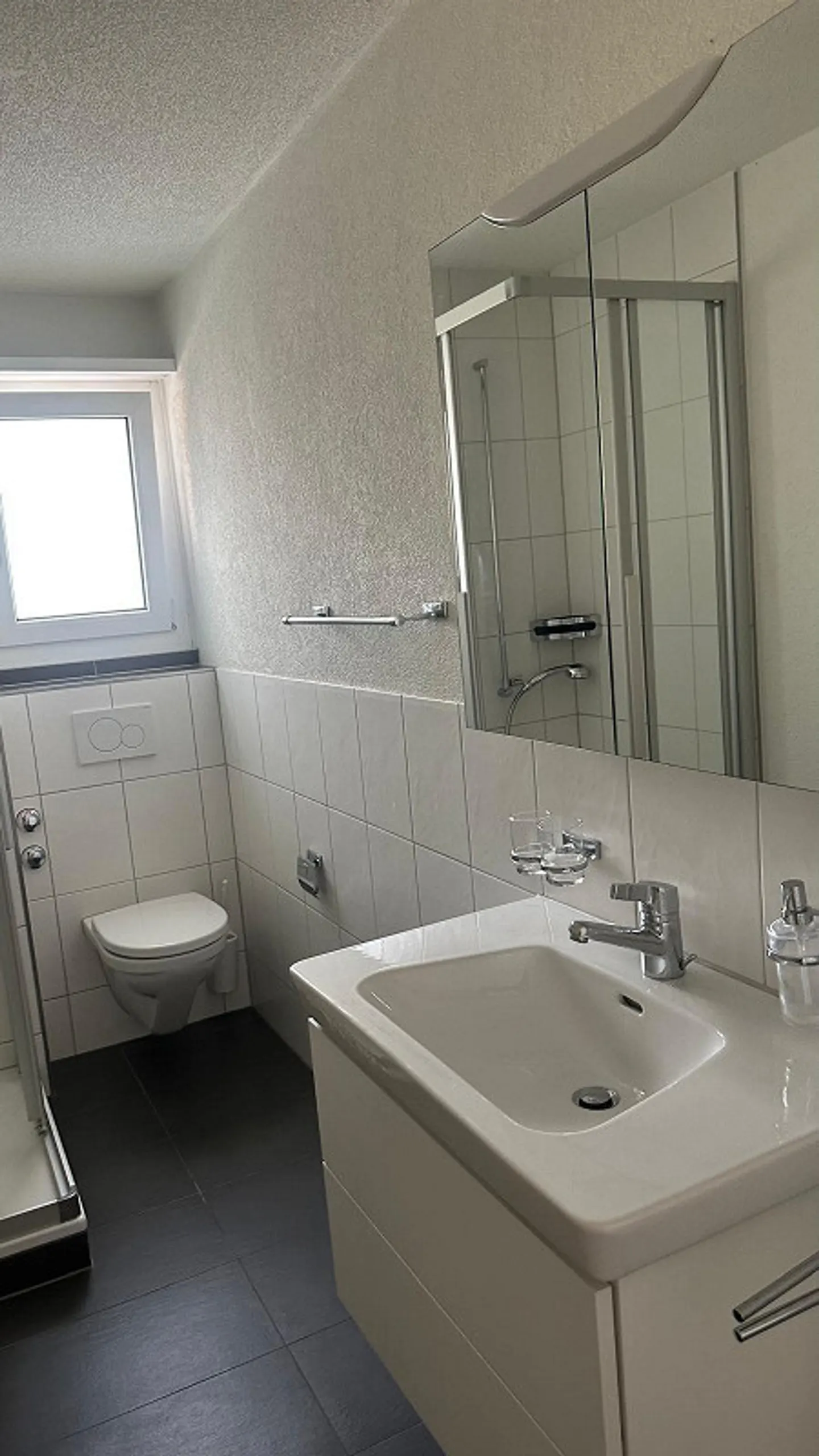 Appartement attrayant de 3,5 pièces avec nouveau balcon - Photo 11 sur 11