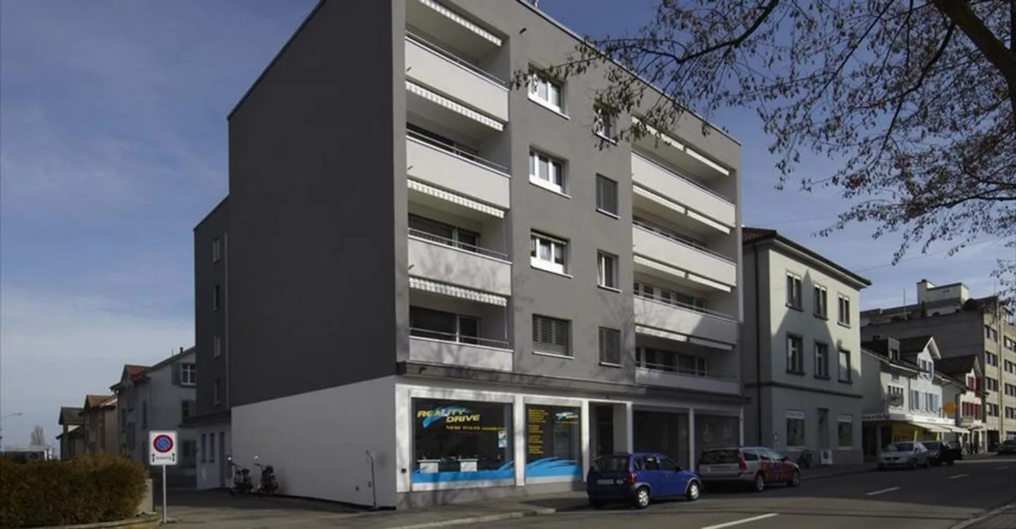 Zentral gelegene Wohnung mit Seesicht - Foto 1 von 7