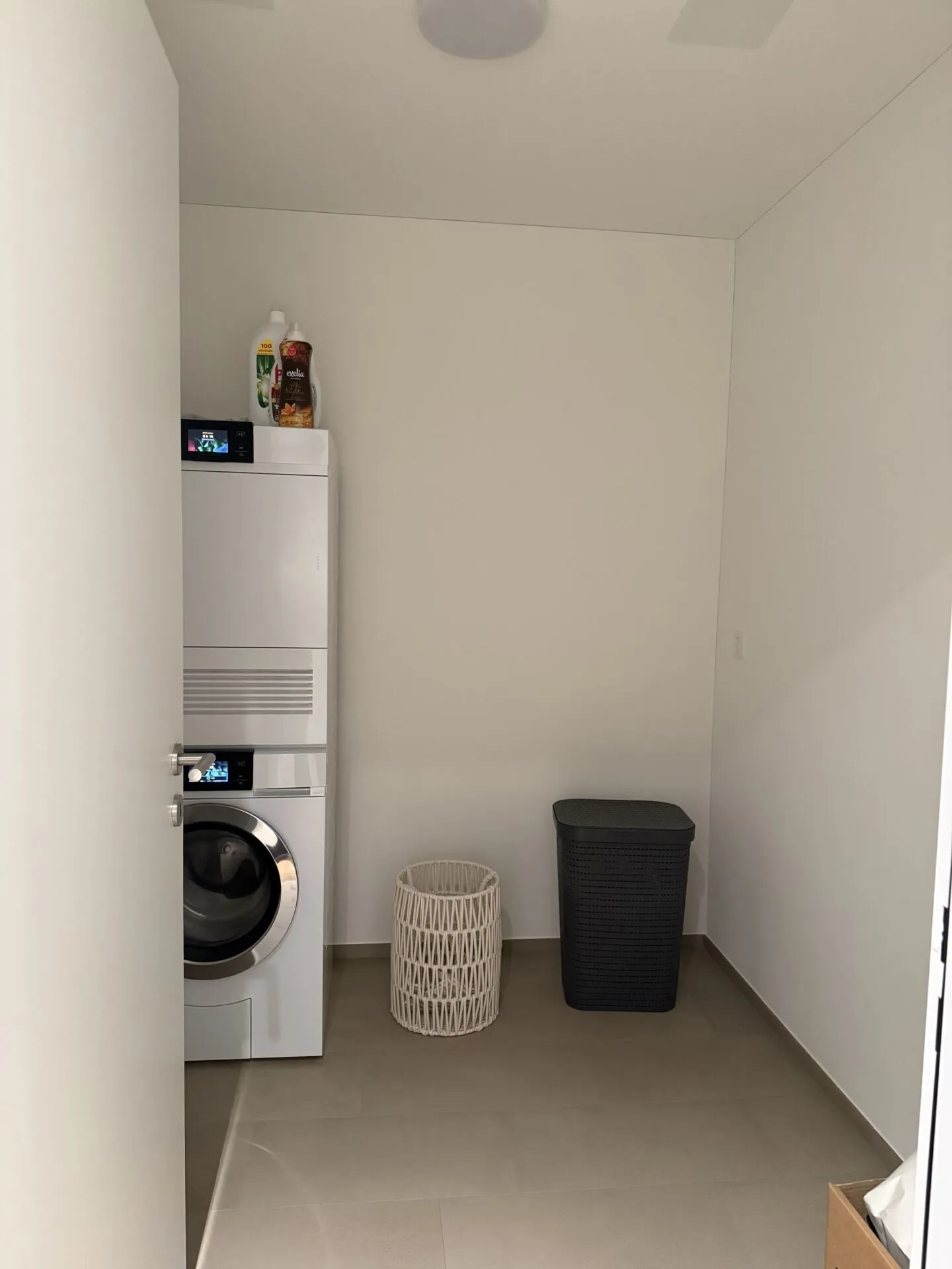 Appartement moderne de 4,5 pièces avec balcon et équipements de qualité - Recherche d'un nouveau locataire - Photo 4 sur 7