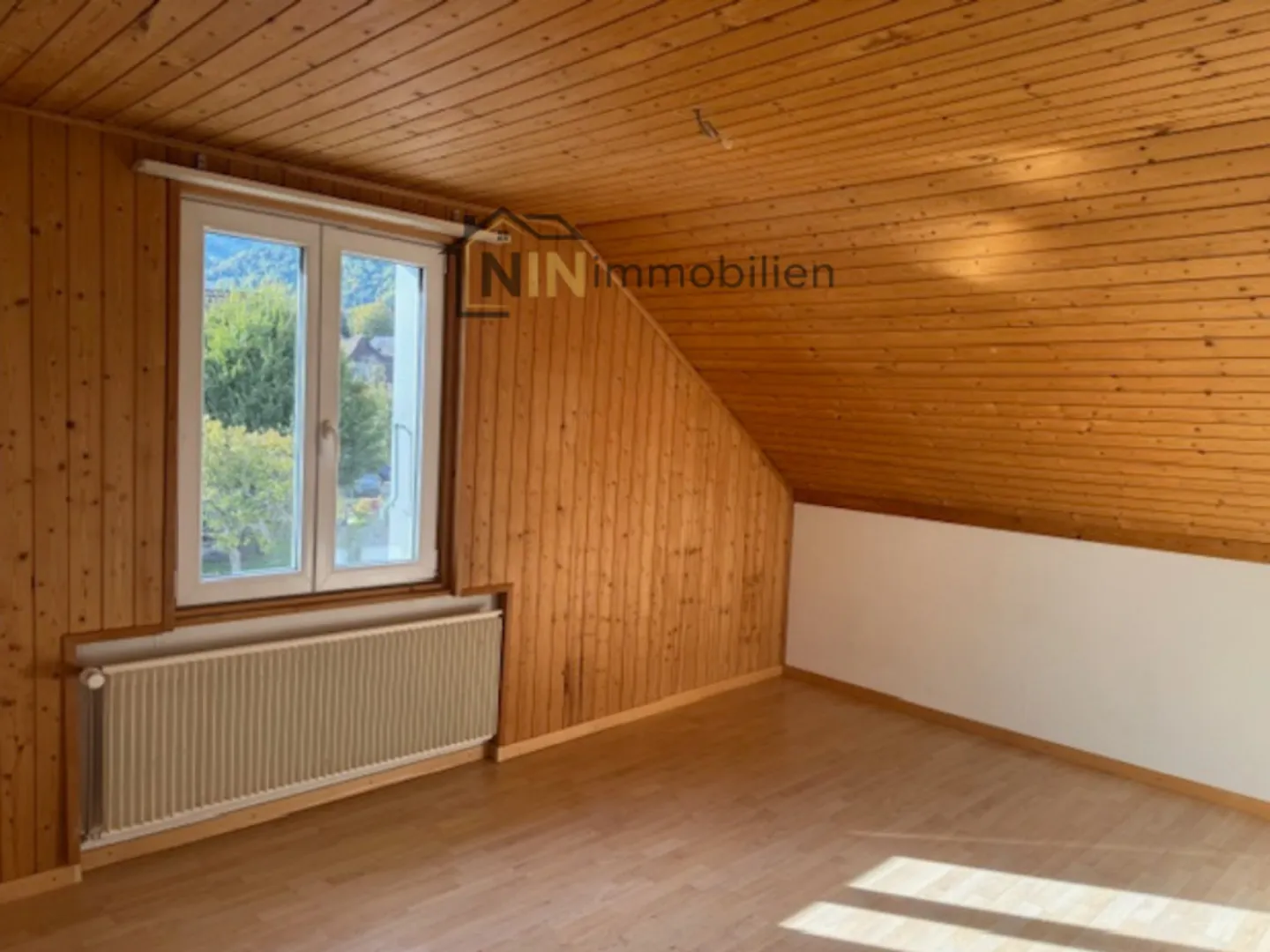 Apartment for rent - Photo 5 of 9