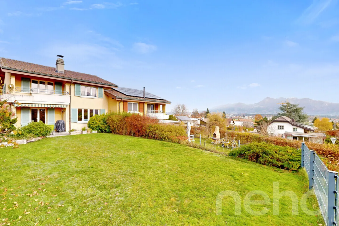 Doppelhaushälfte mit Garten in La Tour-de-Trême - Foto 2 von 12