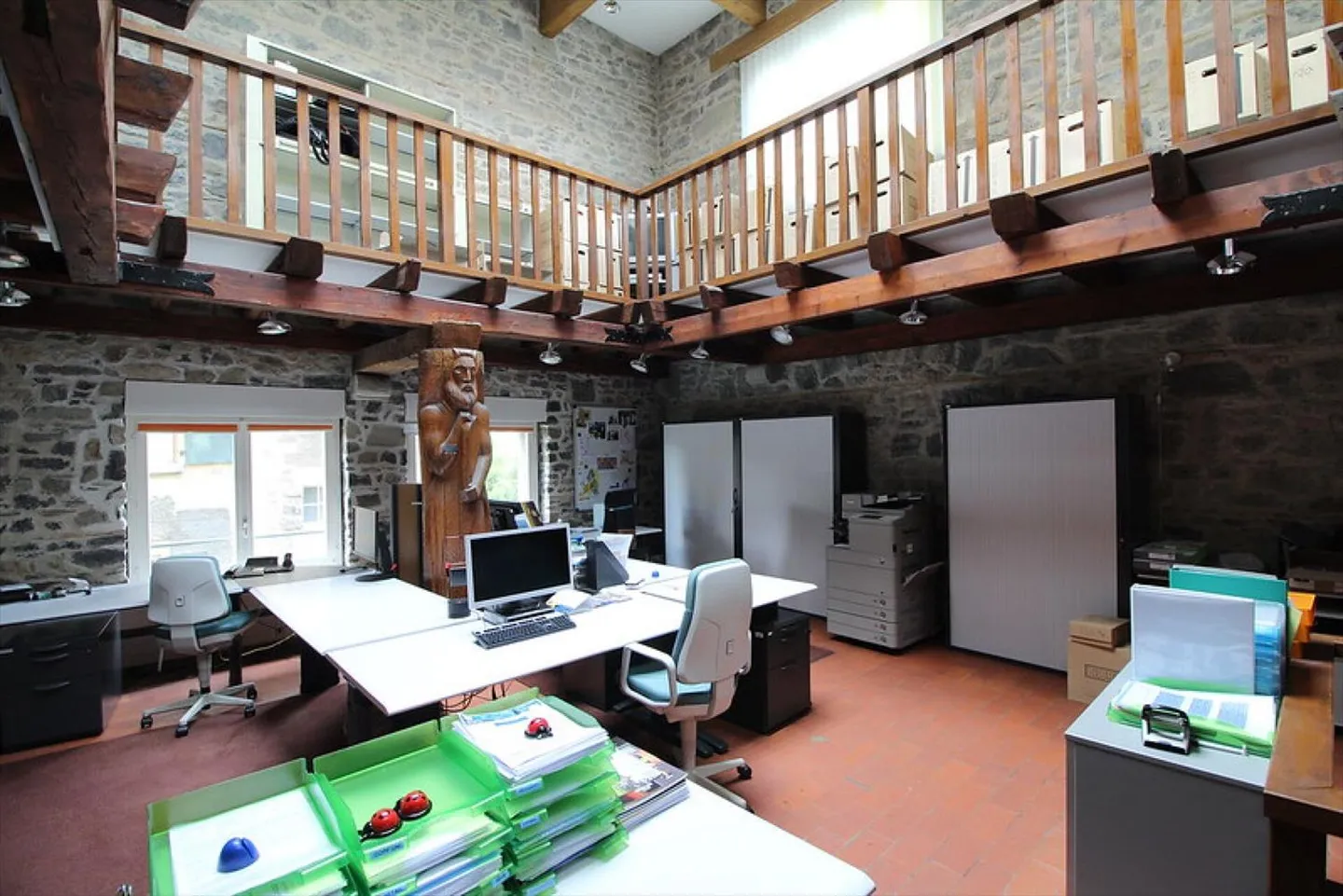 Administrative space with character 2 minutes from downtown - Photo 1 of 12